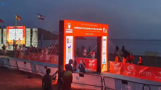 светодиодный дисплей